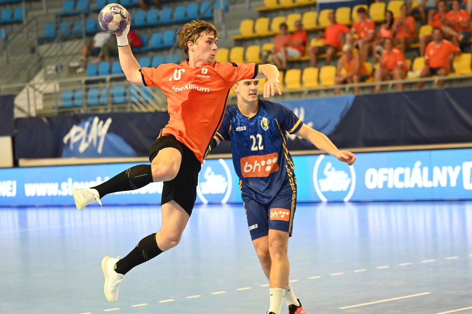 sil tijdens handbal vlak voor gooien bal